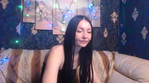 EmmaGoldX online show from 1, 2, 2025
