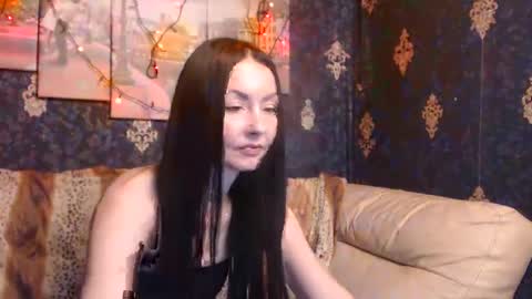 EmmaGoldX online show from 2, 2, 2025