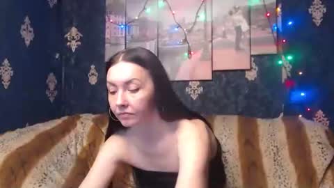 EmmaGoldX online show from 5, 3, 2025