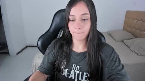 Snapshot of emmagrace99 chatting on 20, 10, 2025 Jennifer online show from 20, 10, 2025