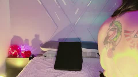 Snapshot of emmajohnss chatting on 14, 6, 2026 Emma online show from 14, 6, 2026
