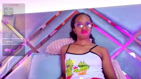 emmalove01 online show from 28, 7, 2026
