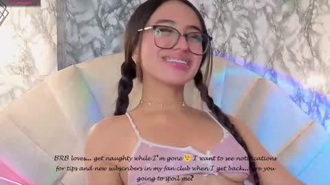 Snapshot of emmamiller__ chatting on 4, 3, 2026 online show from 4, 3, 2026