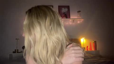 Snapshot of emmaonlyx1 chatting on 18, 5, 2026 emmaonlyx1 online show from 18, 5, 2026