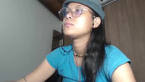 emmasweet95 online show from 4, 2, 2025