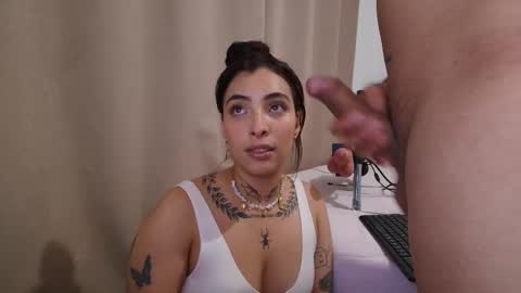 Snapshot of emmi_11 chatting on 8, 1, 2026 emmi_11 online show from 8, 1, 2026