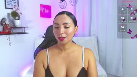 Emmi Cam online show from 29, 4, 2026