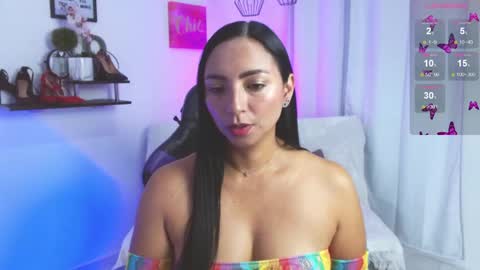 Emmi Cam online show from 8, 5, 2026