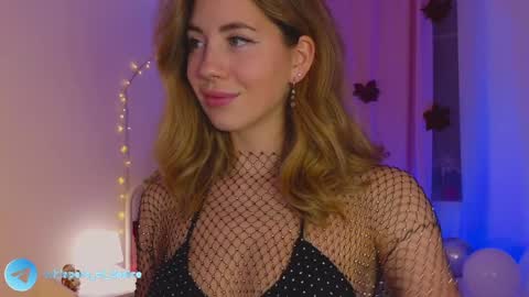 Snapshot of emmi_rosee chatting on 7, 1, 2025 Miss Emmi online show from 7, 1, 2025