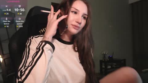 Snapshot of emmiclo chatting on 28, 1, 2025 Emily online show from 28, 1, 2025