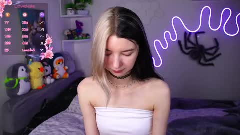 emmie_everly online show from 13, 4, 2026