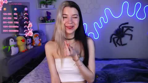 emmie_everly online show from 30, 4, 2026