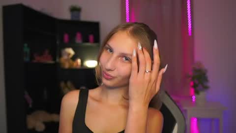 Emmie online show from 27, 7, 2026