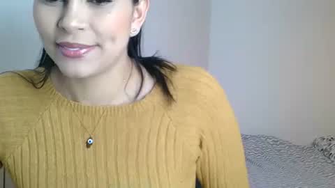 Snapshot of emmie_xxx chatting on 14, 12, 2024 emmie online show from 14, 12, 2024