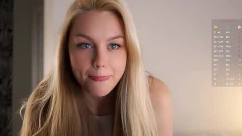 Snapshot of emmiemurray chatting on 11, 10, 2025 Aurora online show from 11, 10, 2025
