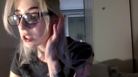 Snapshot of emmydesire chatting on 10, 3, 2026 Emmy online show from 10, 3, 2026