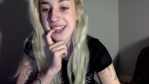 Snapshot of emmydesire chatting on 16, 3, 2026 Emmy online show from 16, 3, 2026