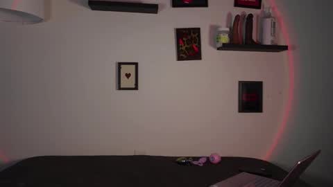 Emori Splash online show from 3, 12, 2025