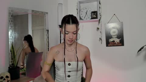 Snapshot of emperatriiiz chatting on 27, 12, 2024 Emperatriz online show from 27, 12, 2024