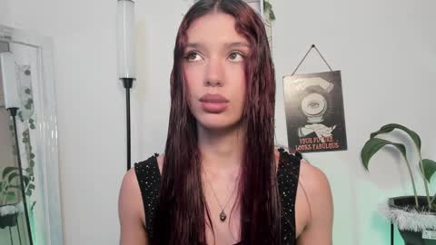 Snapshot of emperatriiiz chatting on 7, 1, 2025 Emperatriz online show from 7, 1, 2025