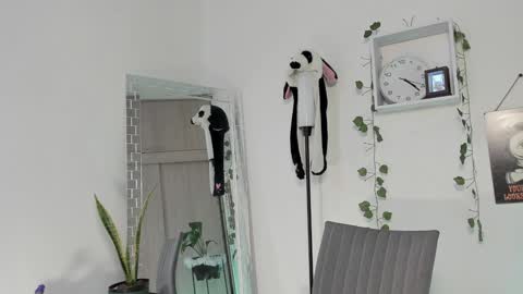 Snapshot of emperatriiiz chatting on 11, 1, 2025 Emperatriz online show from 11, 1, 2025