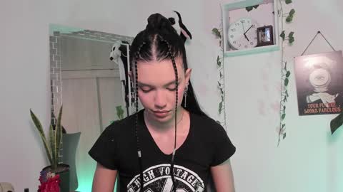 Snapshot of emperatriiiz chatting on 31, 1, 2025 Emperatriz online show from 31, 1, 2025