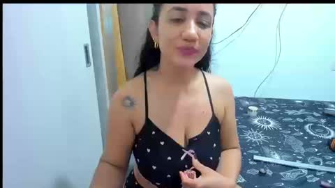 emperatriztapia online show from 19, 10, 2025