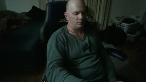 Snapshot of emsguy1 chatting on 22, 9, 2025 Matt online show from 22, 9, 2025