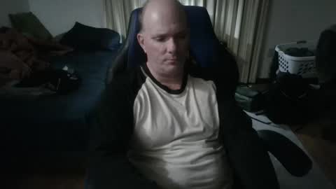 Snapshot of emsguy1 chatting on 14, 10, 2025 Matt online show from 14, 10, 2025