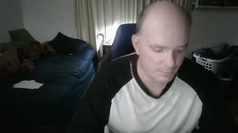 Snapshot of emsguy1 chatting on 17, 10, 2025 Matt online show from 17, 10, 2025