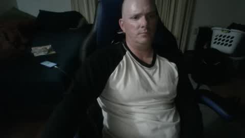 Snapshot of emsguy1 chatting on 28, 10, 2025 Matt online show from 28, 10, 2025