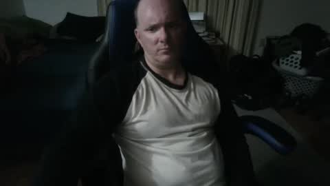 Snapshot of emsguy1 chatting on 17, 11, 2025 Matt online show from 17, 11, 2025