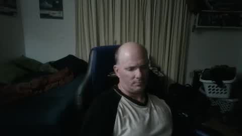 Snapshot of emsguy1 chatting on 22, 11, 2025 Matt online show from 22, 11, 2025