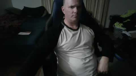 Snapshot of emsguy1 chatting on 22, 12, 2025 Matt online show from 22, 12, 2025