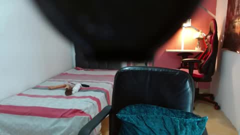 Emy online show from 22, 1, 2025