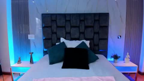 Snapshot of emy_fg chatting on 11, 7, 2026 Emy online show from 11, 7, 2026