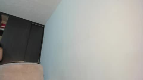 Emy Collyns online show from 10, 4, 2026