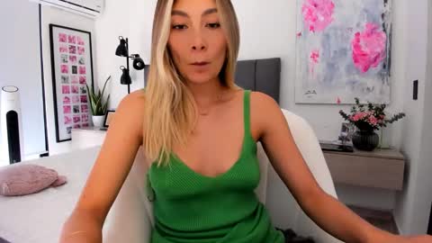 emyconneer online show from 28, 1, 2025