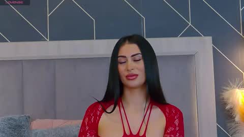 Snapshot of emylaveau chatting on 2, 2, 2026 Emy online show from 2, 2, 2026