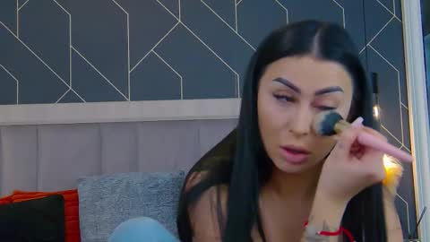 Snapshot of emylaveau chatting on 2, 3, 2026 Emy online show from 2, 3, 2026