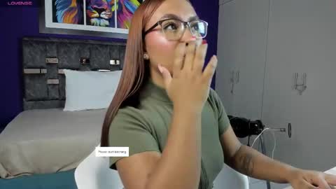 Emylilux online show from 19, 3, 2026