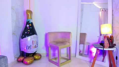 EMYLY  online show from 13, 6, 2026