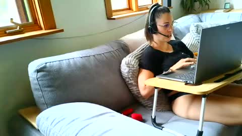emyxxl online show from 9, 7, 2026