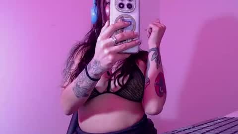 EnchantressQueen online show from 28, 7, 2026