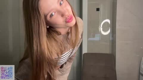 Snapshot of endlessmia chatting on 6, 12, 2024 Mia online show from 6, 12, 2024