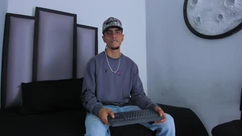 endrick_23 online show from 2, 5, 2026
