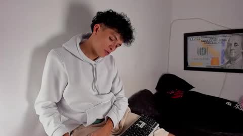 Snapshot of energy_lover137 chatting on 22, 3, 2026 Salo online show from 22, 3, 2026