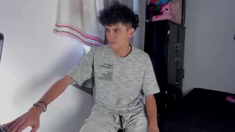 Snapshot of energy_lover137 chatting on 29, 3, 2026 Salo online show from 29, 3, 2026