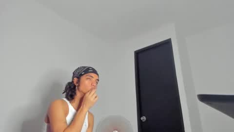 Snapshot of engel20042001 chatting on 16, 12, 2024 engel20042001 online show from 16, 12, 2024