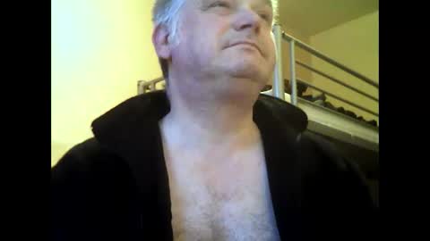 englishguysurrey online show from 9, 1, 2025